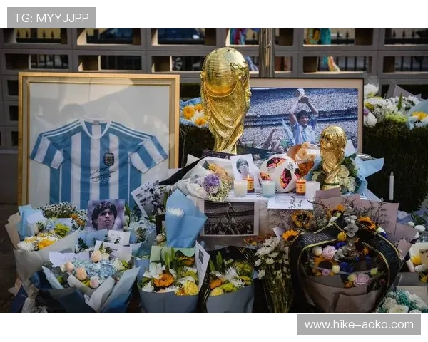 马拉多纳传奇一生:从阿根廷球王到足球历史永恒符号 马拉多纳传奇一生:从阿根廷球王到足球历史永恒符号